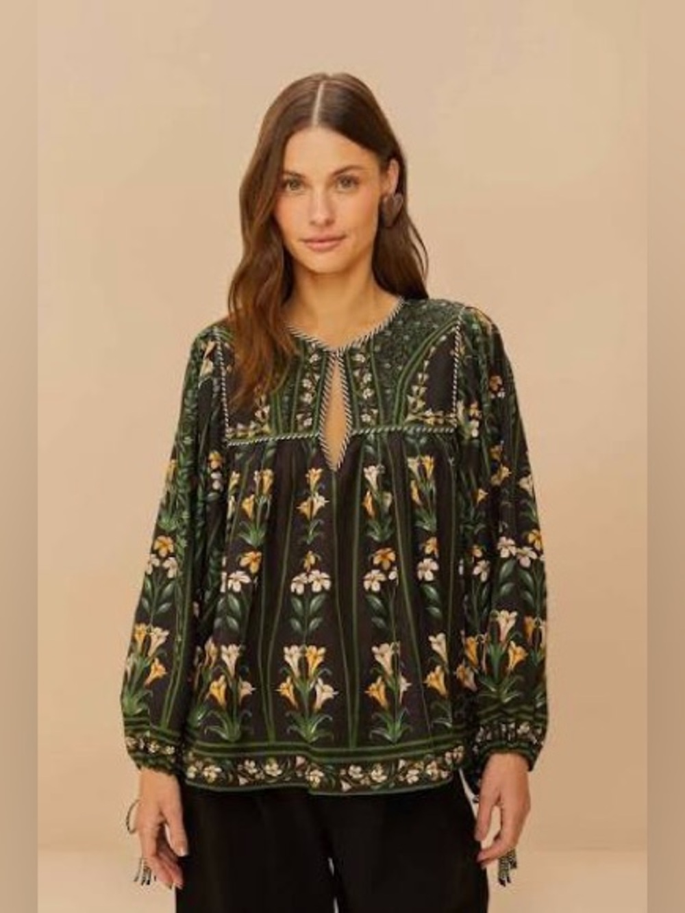 FARM Rio Black Flowers Arch Blouse Medium NWT Black & Green